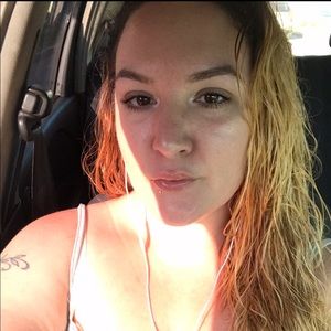 Meet your Posher, Alicia